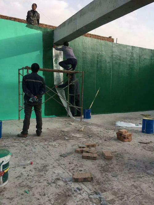 河东针对老旧车间地面普遍存在的起砂、裂缝问题